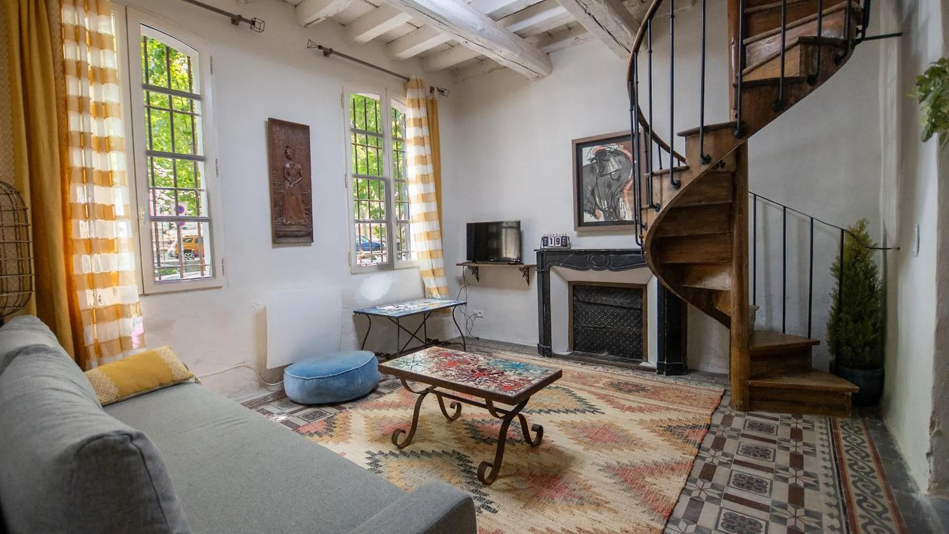 Taurillon - Grand Confort Arles Apartment